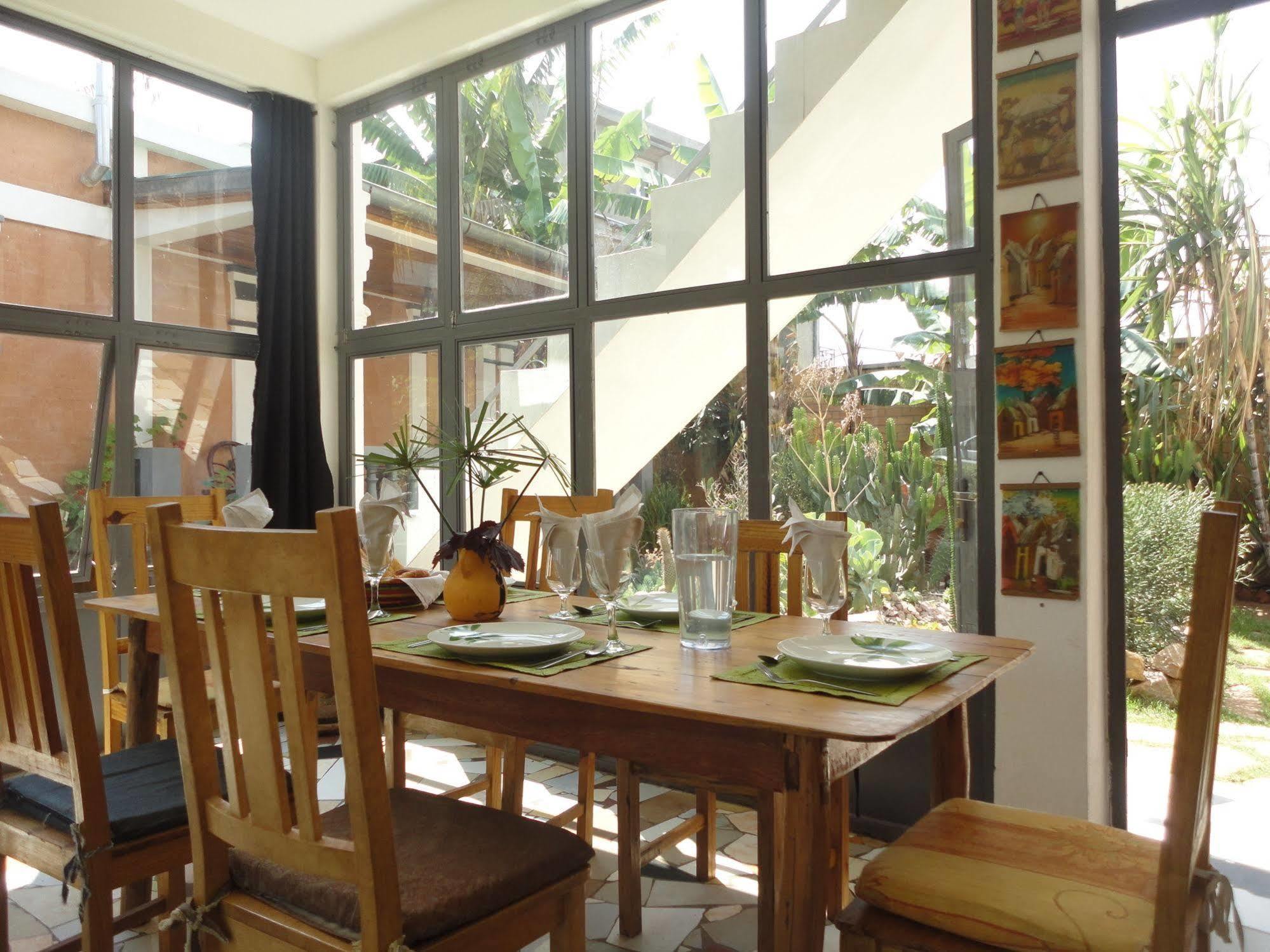 Meva Guesthouse Antananarywa Zewnętrze zdjęcie
